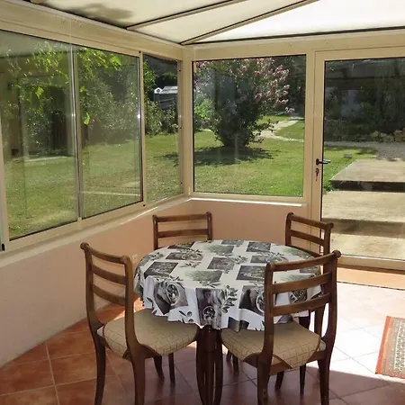 Les Petits Self Contained 2 Bedroom Apartment * Molieres (Dordogne)