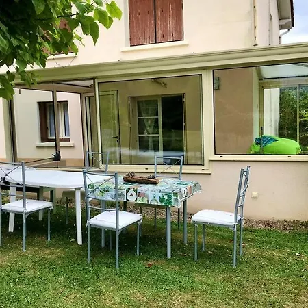 Les Petits Self Contained 2 Bedroom Apartment