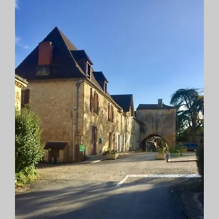 Les Petits Self Contained 2 Bedroom Apartment Apartment
