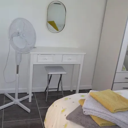 Les Petits Self Contained 2 Bedroom Apartment
